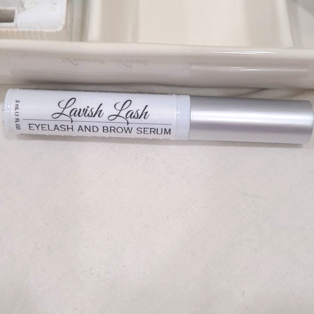 Lavish Lash eyelash and brow serum